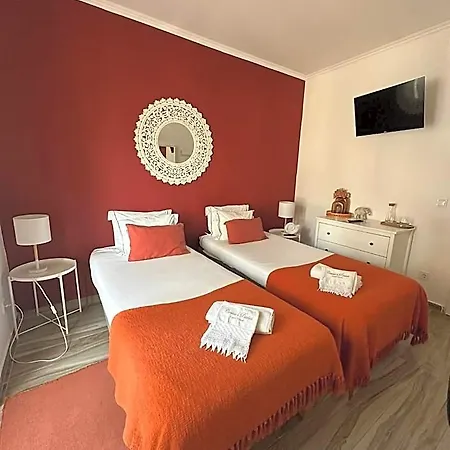 Costa Paradise * Almada